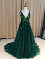 seven photo of the dress model